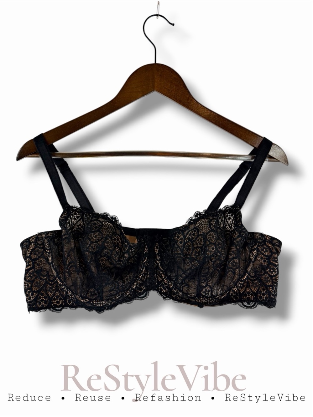 TORRID Women’s Size 40C Bra Balconette Style Unlined Lace Sexy Underwire Style